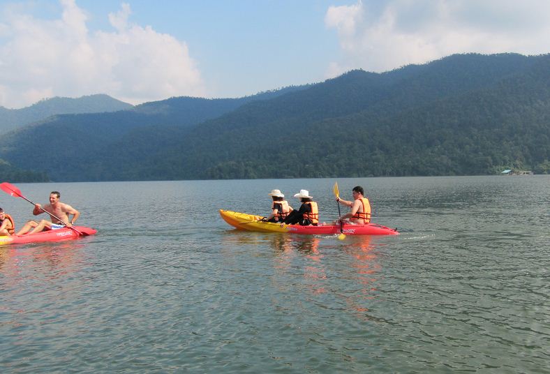 riding kayak mae ngat dam riding kayak mae ngat dam