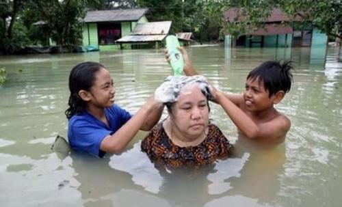 Flooding In Bangkok Photos