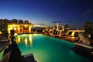 Rambuttri Village Hotel