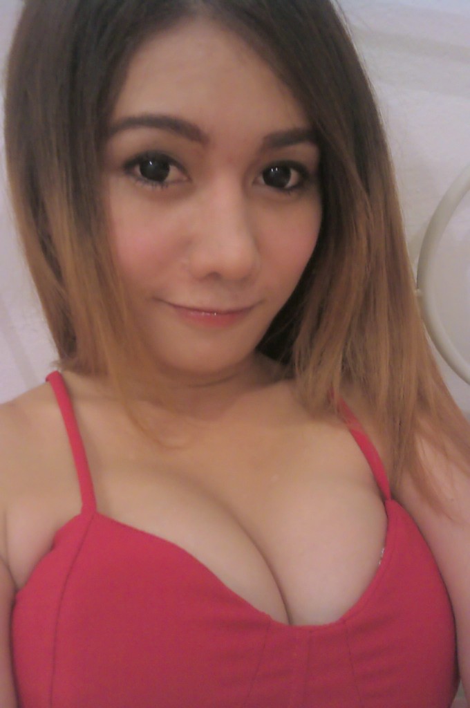 Bangkok Sideline Girls With Big Tits