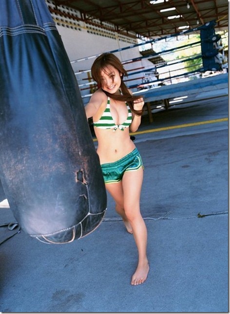 Sexy Thai girl in Muay Thai Uniform 3