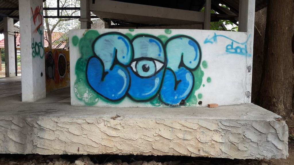 sos graffiti