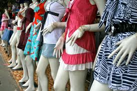 shopping for Thai girls