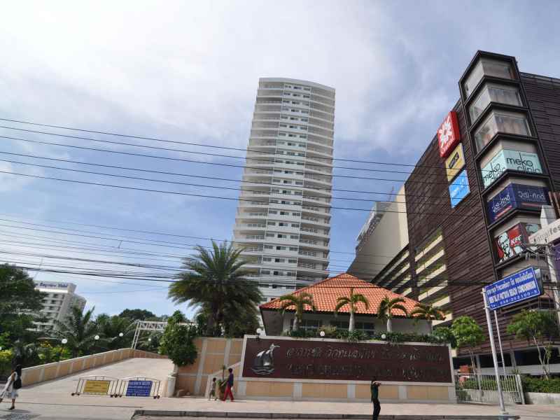 View Talay 6 Pattaya Beach Condominium by Honey